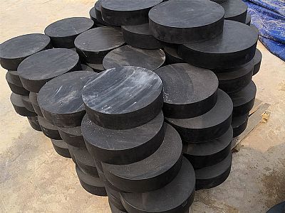 河南县板式橡胶支座由若干层橡胶片与薄钢板经加压硫化